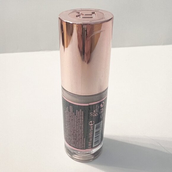 Revolution | C0.1 | Conceal & Define Infinite Longwear Concealer Niacinamide - Picture 6 of 7